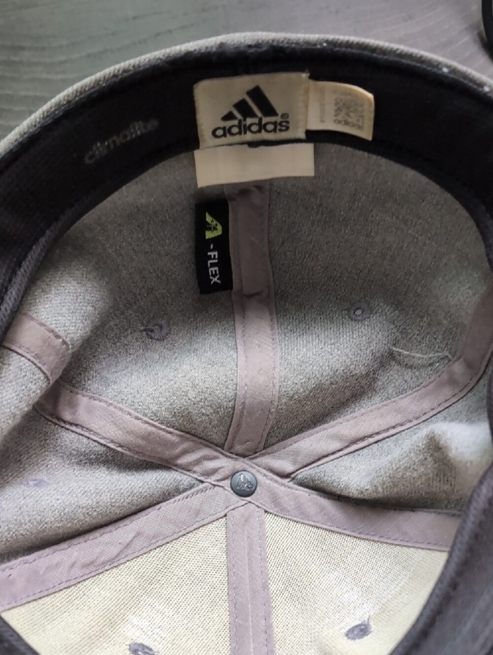Men Sweater Subcategory Classification - Picture 3 of 4